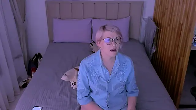 sabrinamacmarren online show from 03-13-26, 06:35