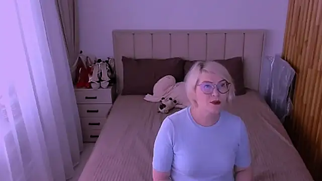 sabrinamacmarren online show from 06-11-26, 12:46
