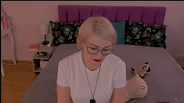 sabrinamacmarren online show from 03-07-25, 12:01