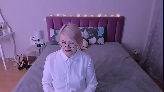 sabrinamacmarren online show from 02-14-26, 05:35