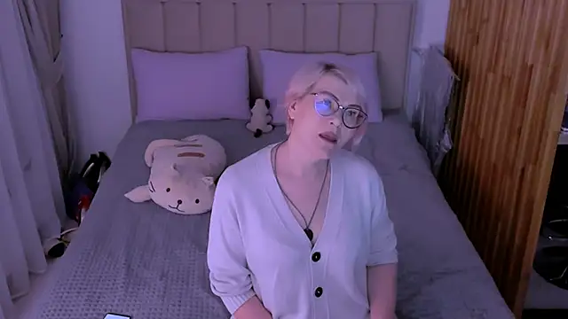 sabrinamacmarren online show from 03-16-26, 05:05