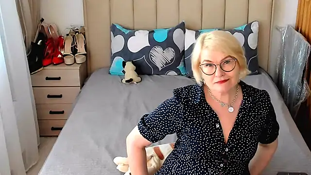 sabrinamacmarren online show from 07-16-26, 04:26