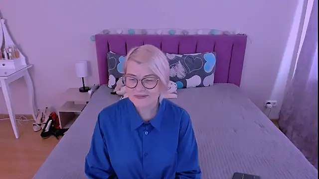 sabrinamacmarren online show from 02-11-26, 09:09