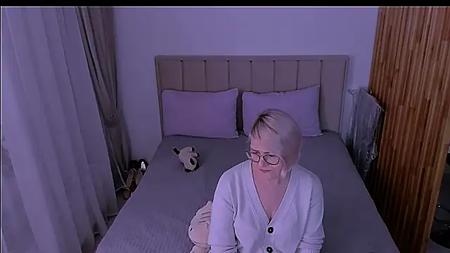 sabrinamacmarren online show from 03-29-26, 08:32