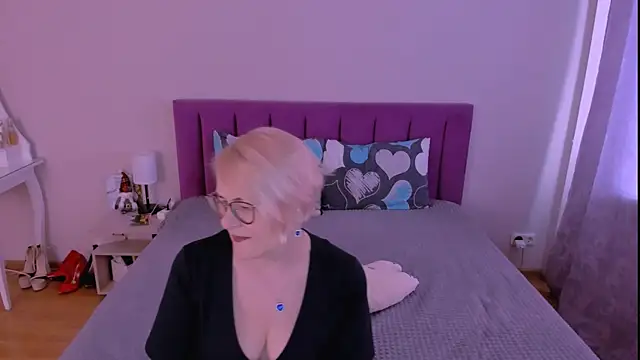 sabrinamacmarren online show from 02-05-26, 07:59