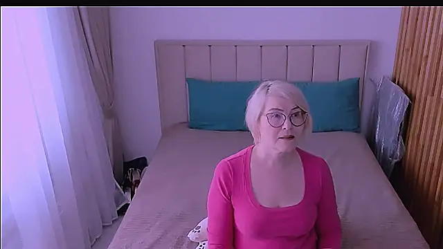 sabrinamacmarren online show from 04-30-26, 11:39