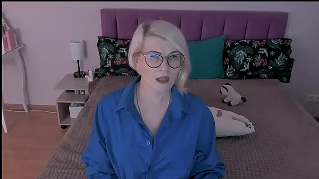 sabrinamacmarren online show from 03-02-25, 01:20