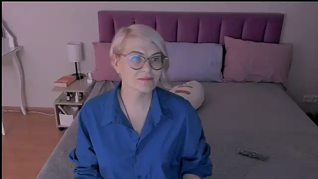 sabrinamacmarren online show from 03-19-25, 06:23