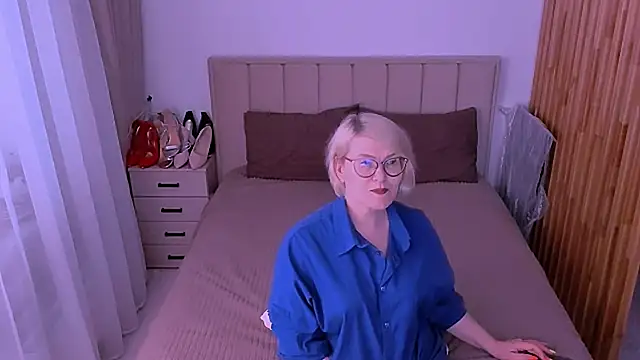 sabrinamacmarren online show from 05-29-26, 05:30