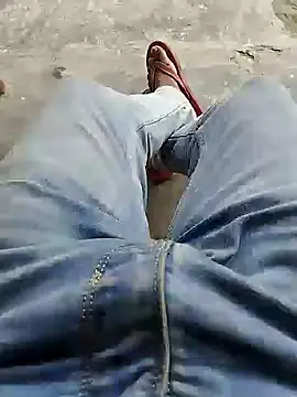 Snapshot of bigh96dik chatting on 01-13-25, 08:26 bigh96dik online show from 01-13-25, 08:26