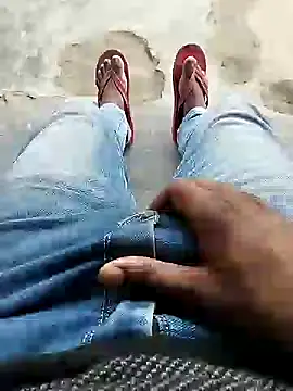 Snapshot of bigh96dik chatting on 01-31-25, 10:42 bigh96dik online show from 01-31-25, 10:42