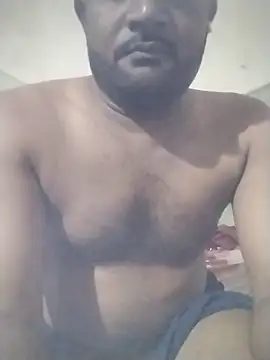 Snapshot of bigh96dik chatting on 06-13-26, 04:05 bigh96dik online show from 06-13-26, 04:05