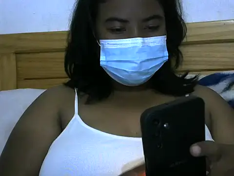 Artinah22 online show from 10-26-25, 05:46