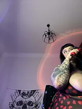 Snapshot of pinkbow chatting on 02-19-25, 01:28 pinkbow online show from 02-19-25, 01:28