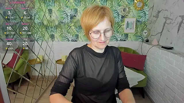 Snapshot of Paris_Cherry chatting on 05-02-26, 06:02 Paris Cherry online show from 05-02-26, 06:02