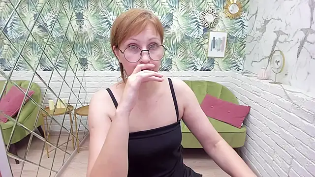 Snapshot of Paris_Cherry chatting on 03-13-25, 02:01 Paris Cherry online show from 03-13-25, 02:01