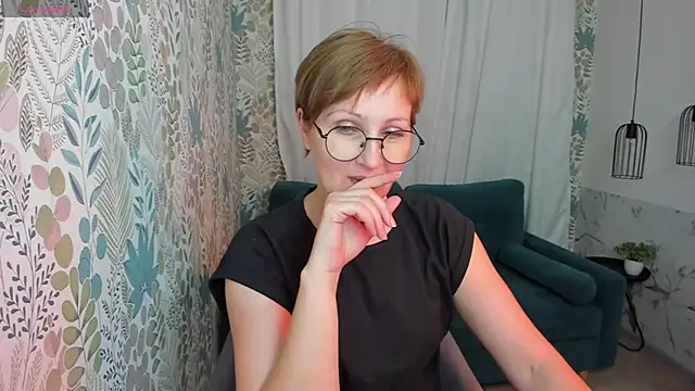 Snapshot of Paris_Cherry chatting on 02-20-25, 01:08 Paris Cherry online show from 02-20-25, 01:08