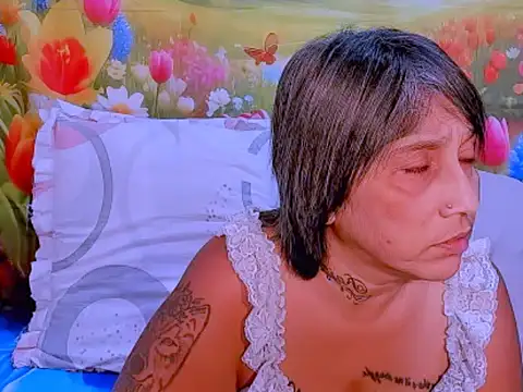 Snapshot of indianroxy chatting on 11-20-25, 10:09 indianroxy online show from 11-20-25, 10:09