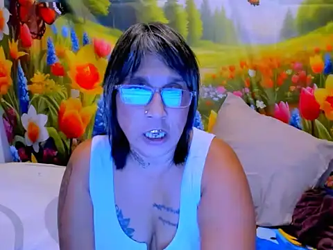 Snapshot of indianroxy chatting on 04-21-26, 09:43 indianroxy online show from 04-21-26, 09:43
