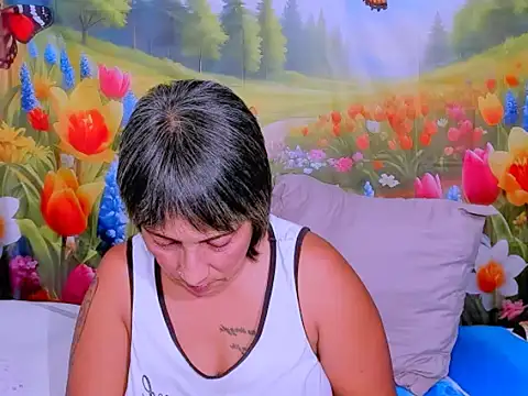 Snapshot of indianroxy chatting on 01-11-26, 09:22 indianroxy online show from 01-11-26, 09:22