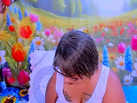 Snapshot of indianroxy chatting on 11-05-25, 07:28 indianroxy online show from 11-05-25, 07:28