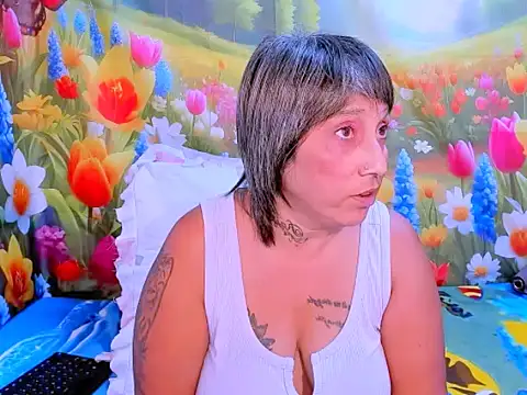 Snapshot of indianroxy chatting on 01-13-26, 06:39 indianroxy online show from 01-13-26, 06:39