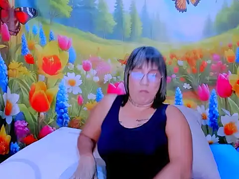 Snapshot of indianroxy chatting on 05-13-26, 08:38 indianroxy online show from 05-13-26, 08:38