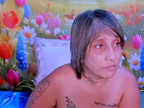 Snapshot of indianroxy chatting on 11-19-25, 08:20 indianroxy online show from 11-19-25, 08:20