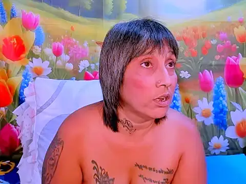 Snapshot of indianroxy chatting on 01-13-26, 06:45 indianroxy online show from 01-13-26, 06:45