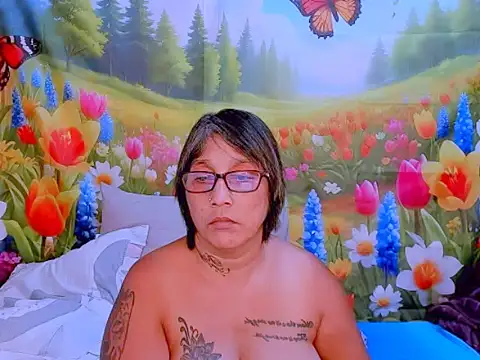 Snapshot of indianroxy chatting on 11-11-25, 06:47 indianroxy online show from 11-11-25, 06:47