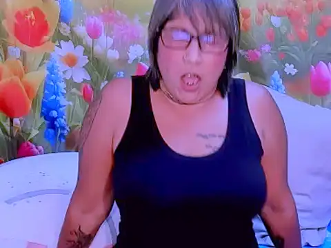 Snapshot of indianroxy chatting on 11-13-25, 06:01 indianroxy online show from 11-13-25, 06:01