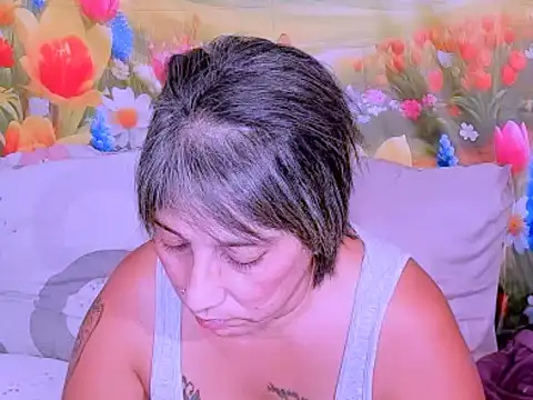 Snapshot of indianroxy chatting on 11-08-25, 05:00 indianroxy online show from 11-08-25, 05:00