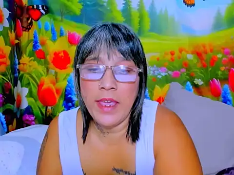 Snapshot of indianroxy chatting on 06-06-26, 05:01 indianroxy online show from 06-06-26, 05:01