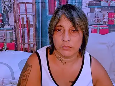 Snapshot of indianroxy chatting on 11-25-25, 04:29 indianroxy online show from 11-25-25, 04:29