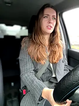 Snapshot of MariiD chatting on 10-28-25, 08:35 MariiD online show from 10-28-25, 08:35