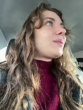 Snapshot of MariiD chatting on 12-17-25, 10:53 MariiD online show from 12-17-25, 10:53