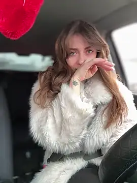 Snapshot of MariiD chatting on 02-05-26, 07:15 MariiD online show from 02-05-26, 07:15