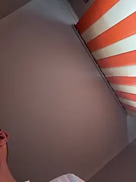 Snapshot of Love4sud chatting on 01-22-25, 08:07 Love4sud online show from 01-22-25, 08:07