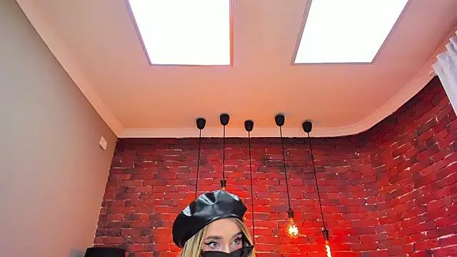 ChristynaRoss online show from 11-28-25, 08:20