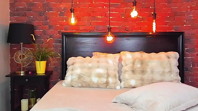 ChristynaRoss online show from 12-18-25, 08:45