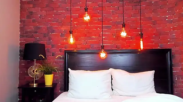 ChristynaRoss online show from 09-28-25, 07:32