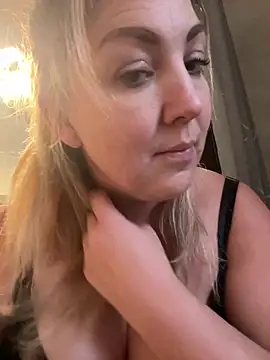 Anna Alexa online show from 01-10-25, 02:02