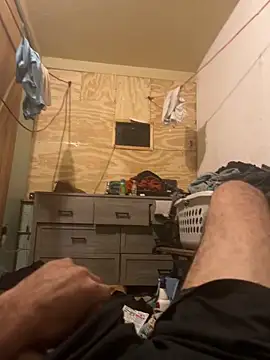 Snapshot of mikeylong chatting on 10-18-25, 09:39 mikeylong online show from 10-18-25, 09:39
