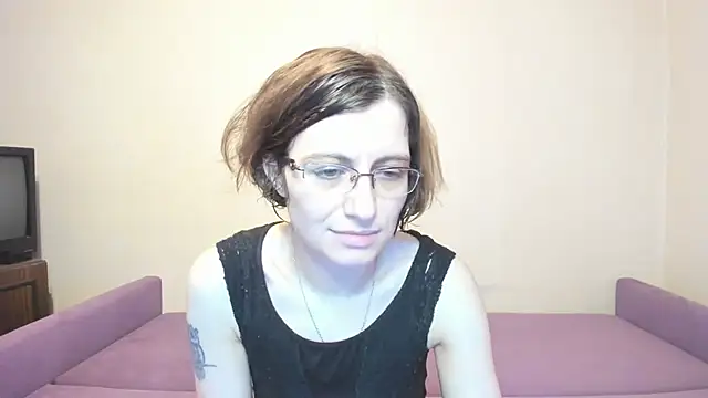 Snapshot of MarilynDream chatting on 03-20-25, 08:40 MarilynDream online show from 03-20-25, 08:40