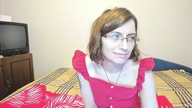 Snapshot of MarilynDream chatting on 02-11-25, 12:17 MarilynDream online show from 02-11-25, 12:17
