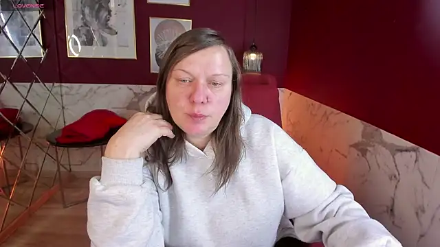Snapshot of KellyPerfection chatting on 05-14-26, 06:32 KellyPerfection online show from 05-14-26, 06:32