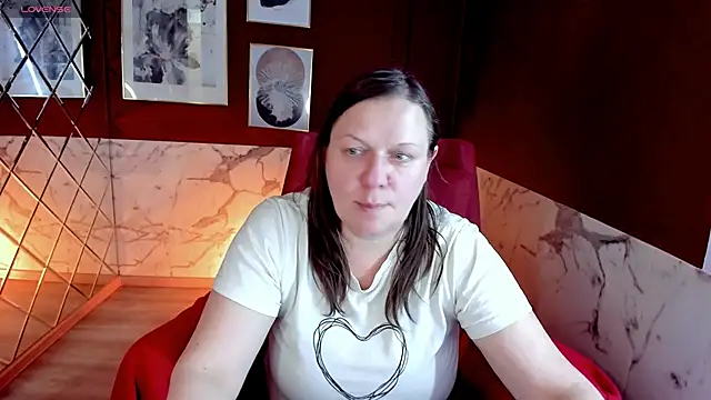 Snapshot of KellyPerfection chatting on 06-01-26, 11:32 KellyPerfection online show from 06-01-26, 11:32