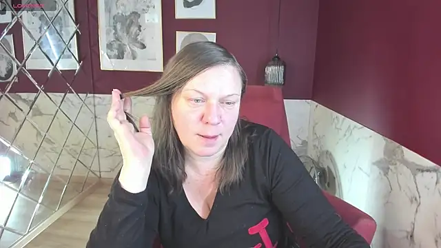 KellyPerfection online show from 12-18-25, 05:23