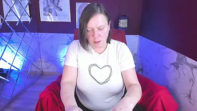Snapshot of KellyPerfection chatting on 03-18-25, 01:34 KellyPerfection online show from 03-18-25, 01:34