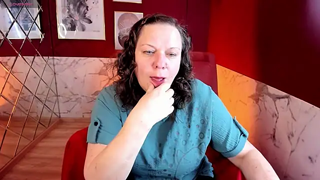 Snapshot of KellyPerfection chatting on 05-10-26, 08:33 KellyPerfection online show from 05-10-26, 08:33